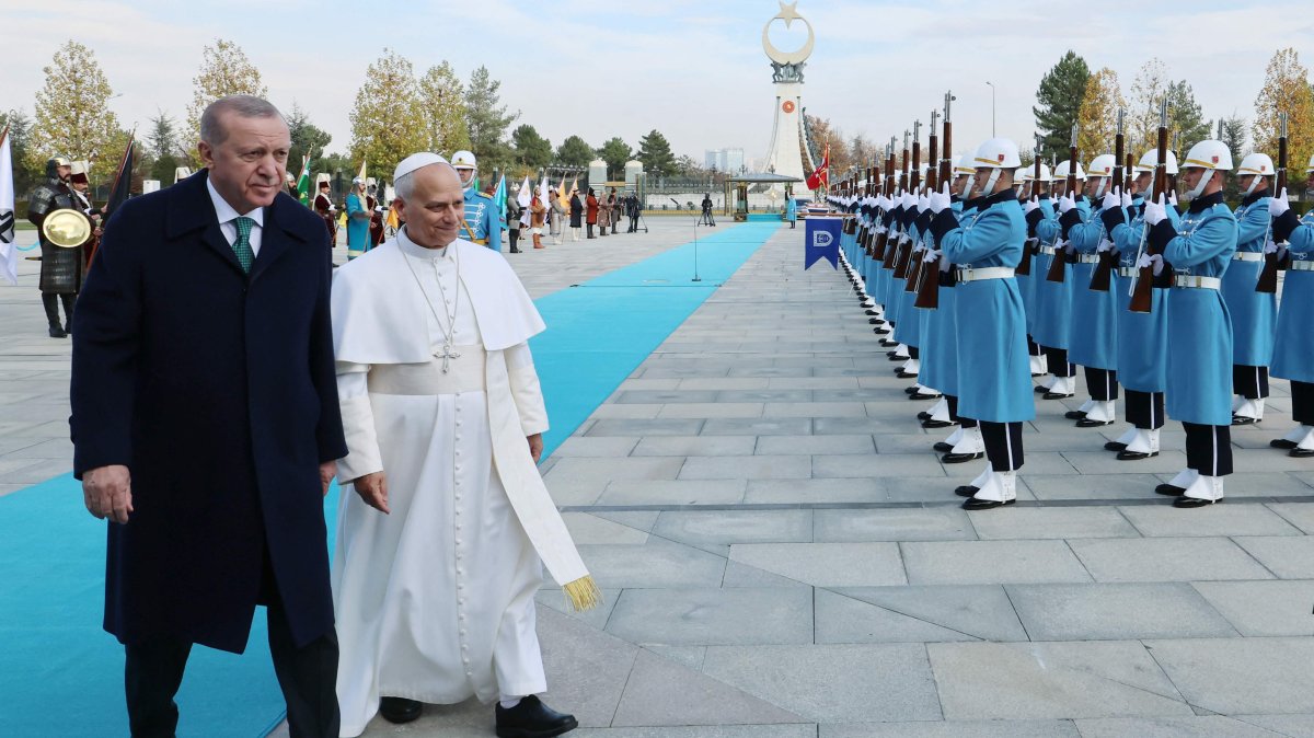 President Erdoğan, Pope Leo XIV discuss global peace | Daily Sabah