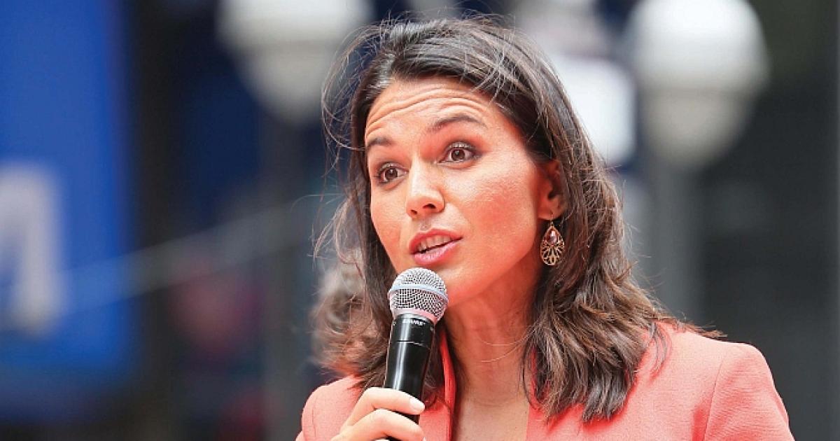 Tulsi Gabbard: Only Hindu-American in the US Congress doesn't want Hillary as President - Rediff.com India News
