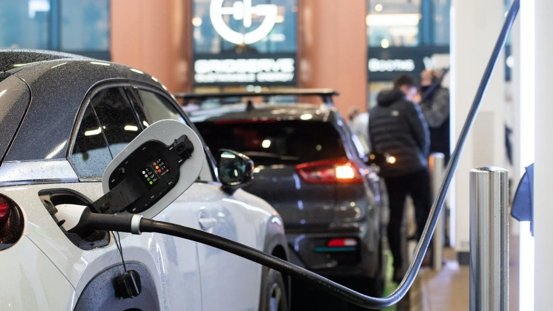 Comparativa de mejores modelos y marcas de coches eléctricos en 2023