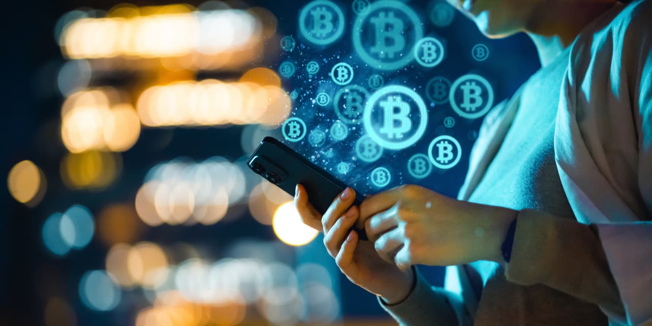 Bitcoin, XRP, Ethereum Fall on News of Kevin Warsh Fed Appointment.