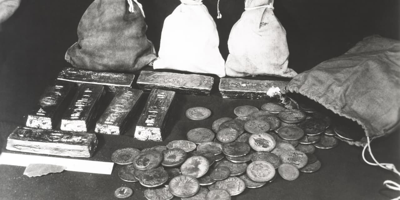Week’s Best: Get In on Gold and Silver?