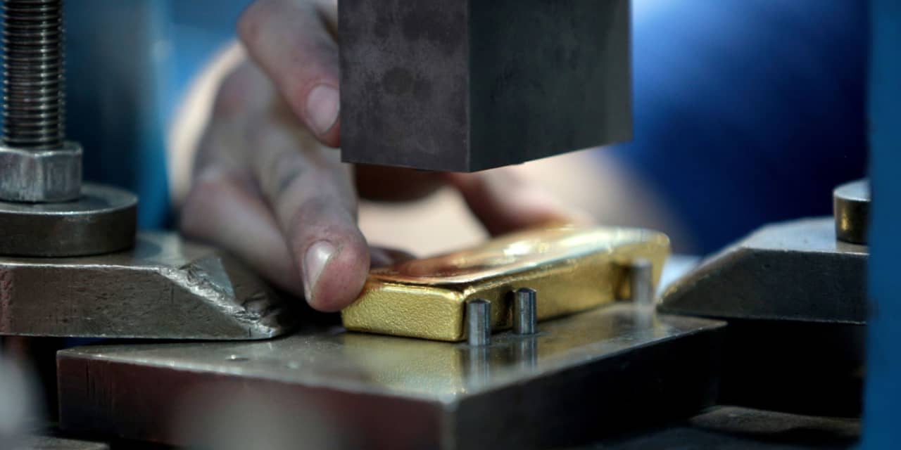 Gold and Silver Prices Fall Sharply as Trump Picks Warsh as Fed Chair. Here’s Why.