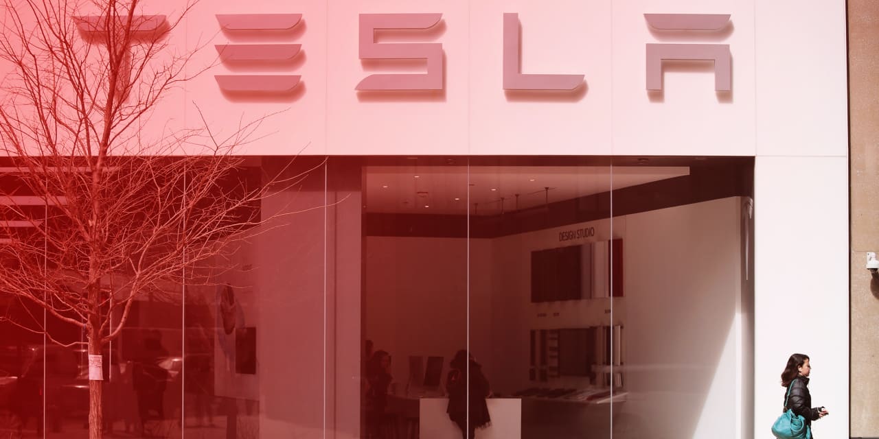 Tesla Is Talking Self-Driving Cars and Earnings This Week. But Right Now It’s Just Another Sliding Stock