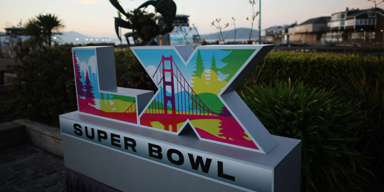 Super Bowl Ads Get a Timeout. Why Financial Advisors Are Sitting on the Bench.