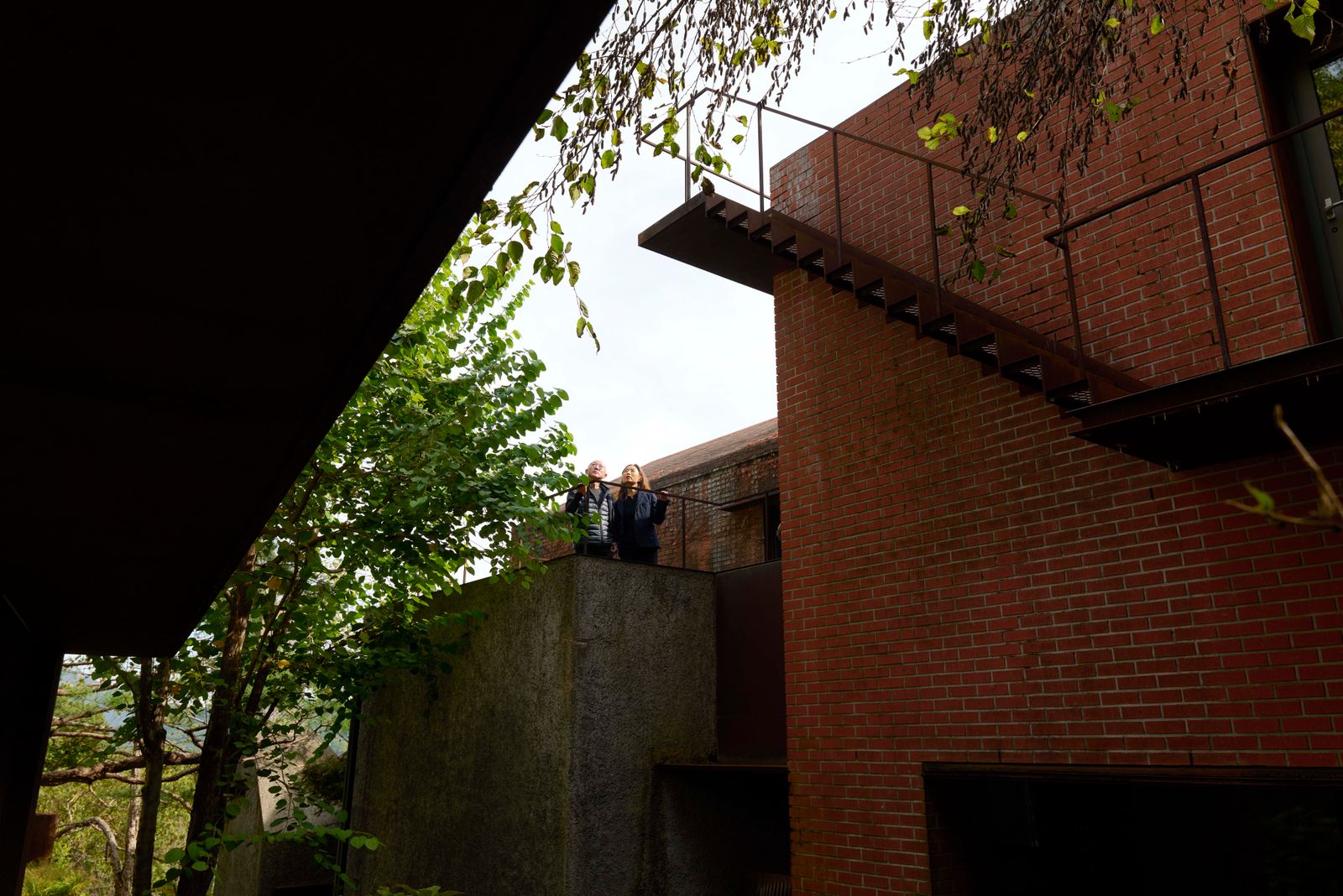 They Pieced Together the Home of a Lifetime on a Mountain in the Middle of Seoul - Dwell