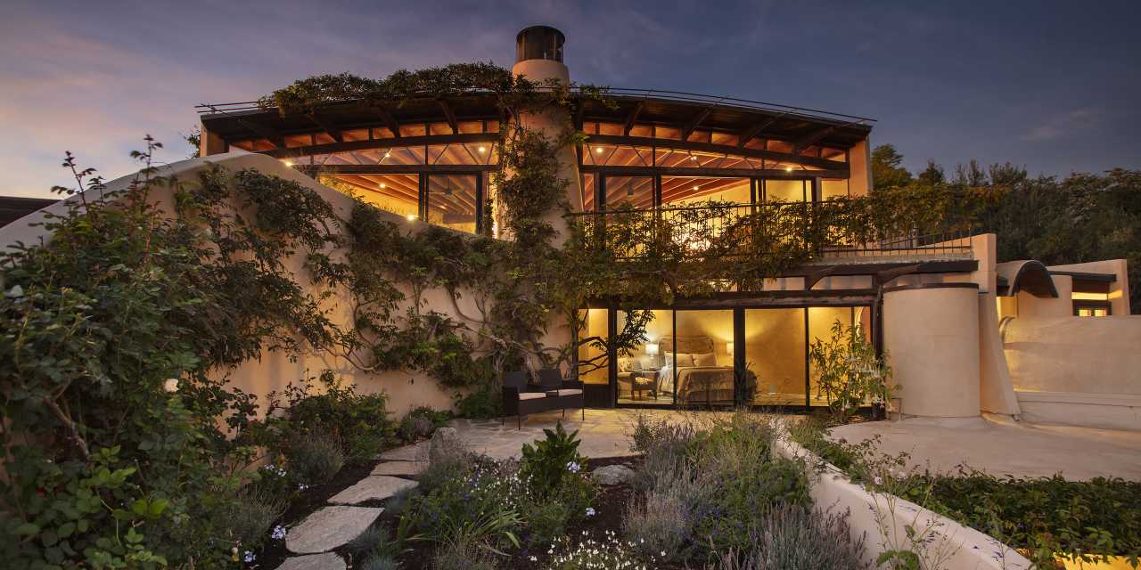 Funky 1980s House in California Inspired by the Moon Swiftly Finds a Buyer - Mansion Global
