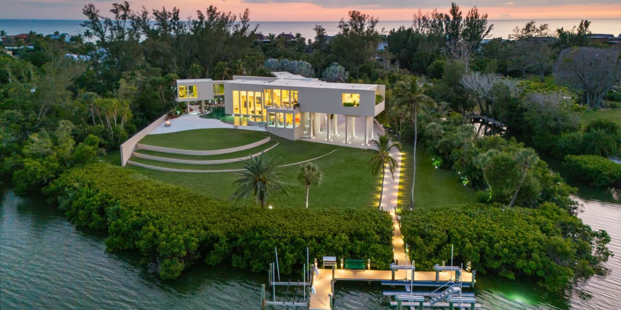 Sarasota Modernist Mansion Hits the Market for $22M - Mansion Global