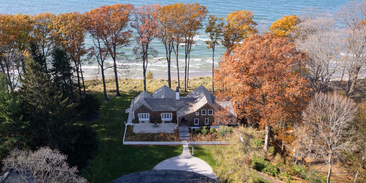 A Century-Old Home on Lake Michigan’s ‘Art Coast’ Asks $6.75M - Mansion Global