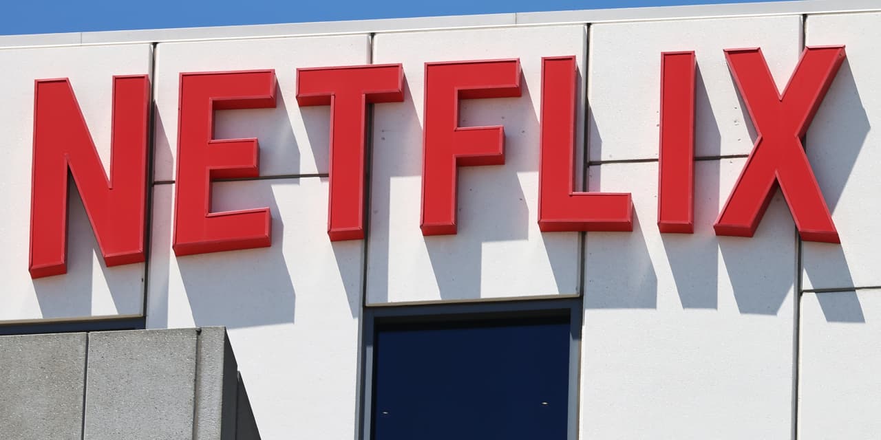 Netflix bolsters its bid for Warner Bros. by making it all cash - MarketWatch