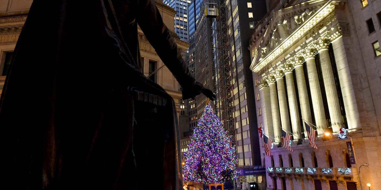 S&P 500 hits record high on Christmas Eve for first time in more than a decade - MarketWatch