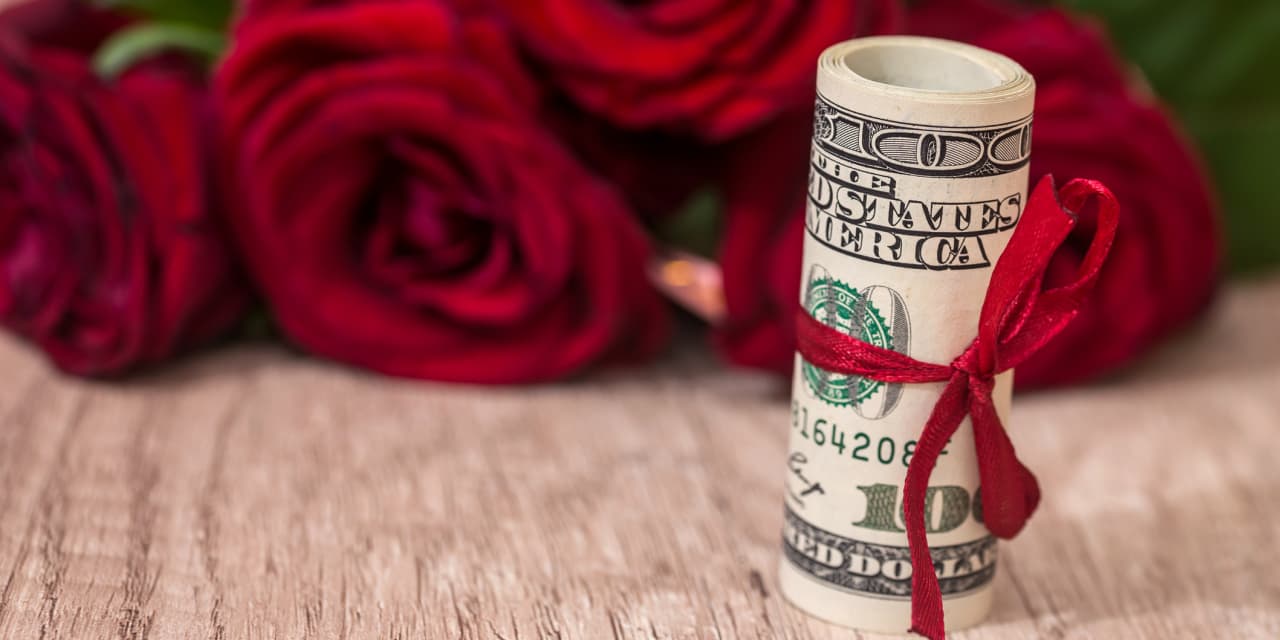 This Valentine’s Day, show your spouse where the money is - MarketWatch