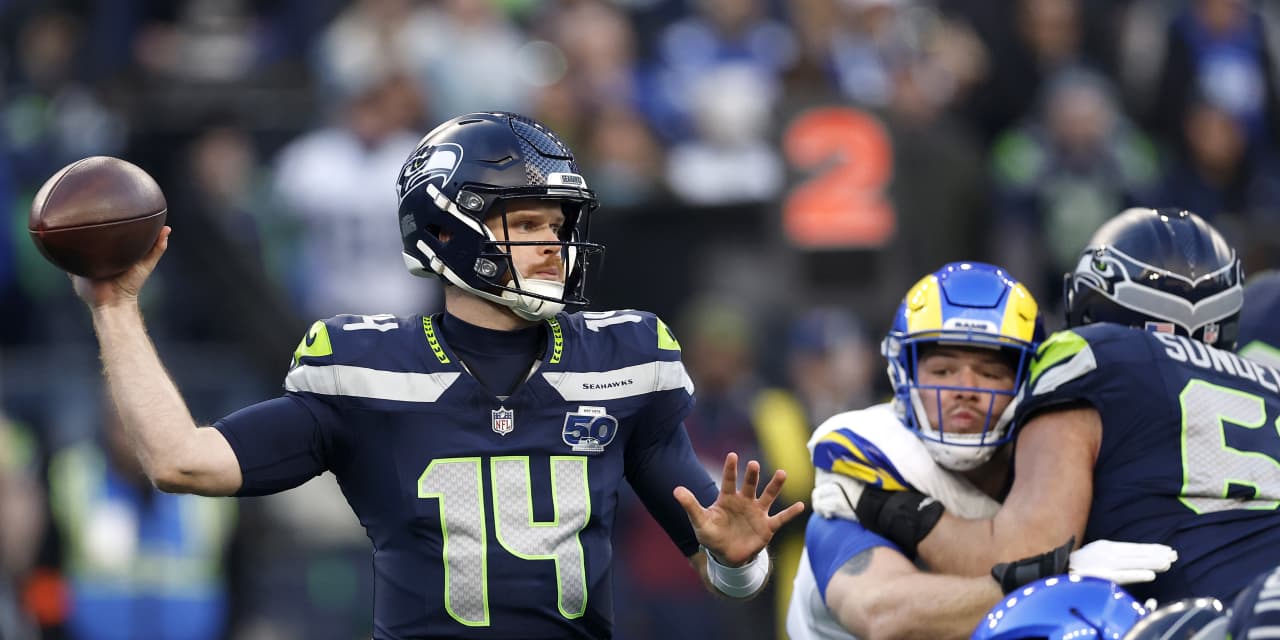 NFL heads into Super Bowl after season of record ratings, paving way for TV-rights bonanza - MarketWatch