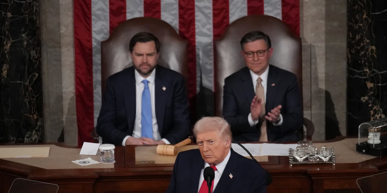 Trump backs stock-trade ban for Congress during State of the Union. Here’s where the effort stands. - MarketWatch