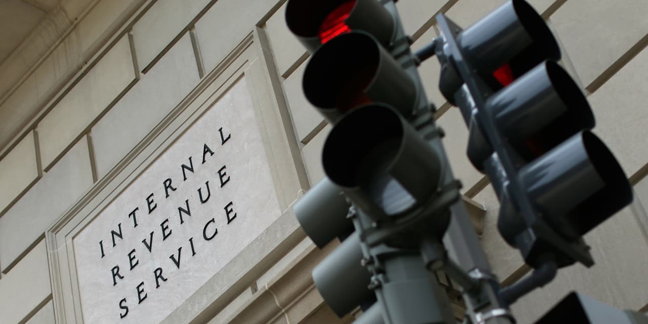 Another government shutdown is looming. Should you rush to file your taxes early? - MarketWatch