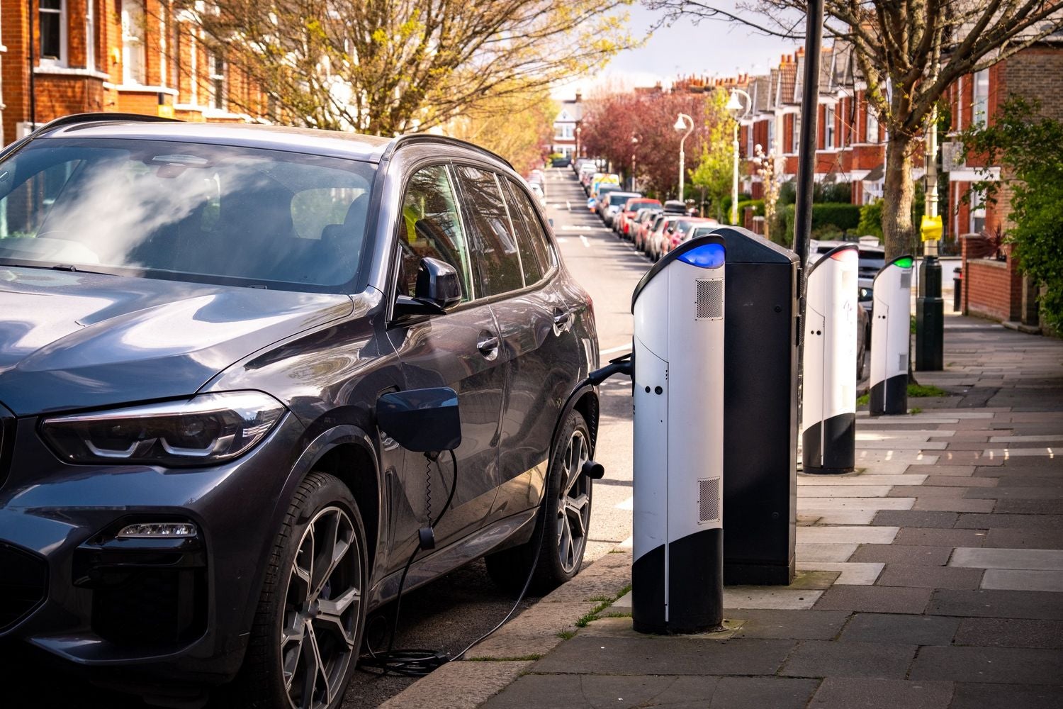 Low-income households at risk of being shut out of EV market - The Eco Experts