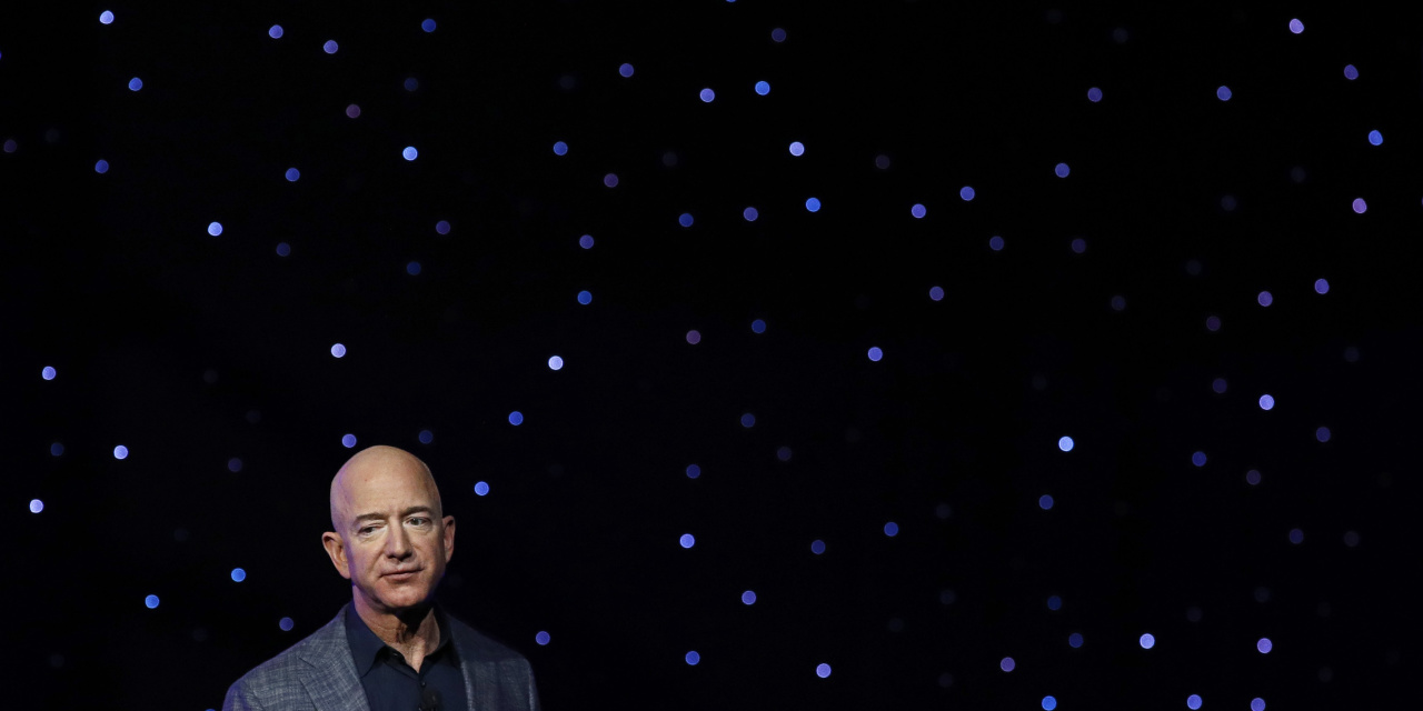 Jeff Bezos Pushes for Immediate Dismissal of Michael Sanchez’s Defamation Suit - WSJ
