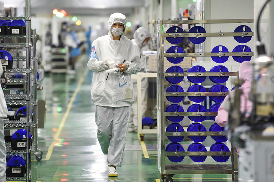 China’s ‘Big Fund’ Trims Chip Stakes as Early Investments Mature - Caixin Global