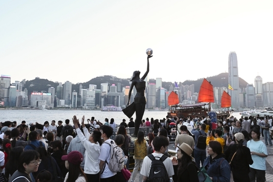 Spring Festival Crowds Lift Hong Kong Retail, Fuel Macao Casino Boom - Caixin Global