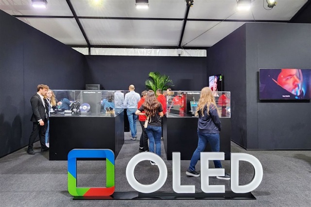 Samsung, LG expand OLED TV sales to counter China's price war