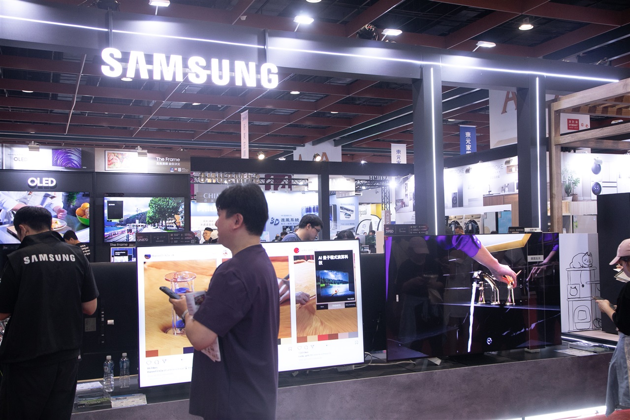 Samsung's marketing of 'non-self-emissive MicroLED' sparks confusion over flagship TVs