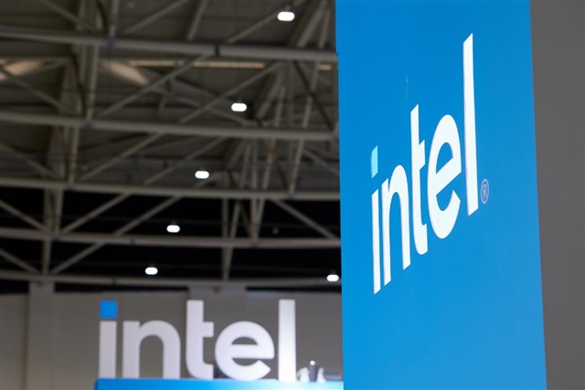Intel's server chip dominance erodes as AMD expands market share