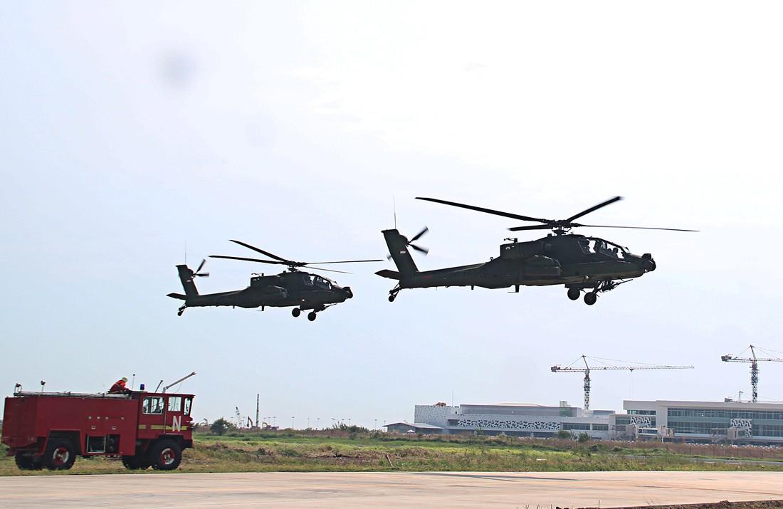 Indonesian Army gets eight Apache helicopters - National - The Jakarta Post