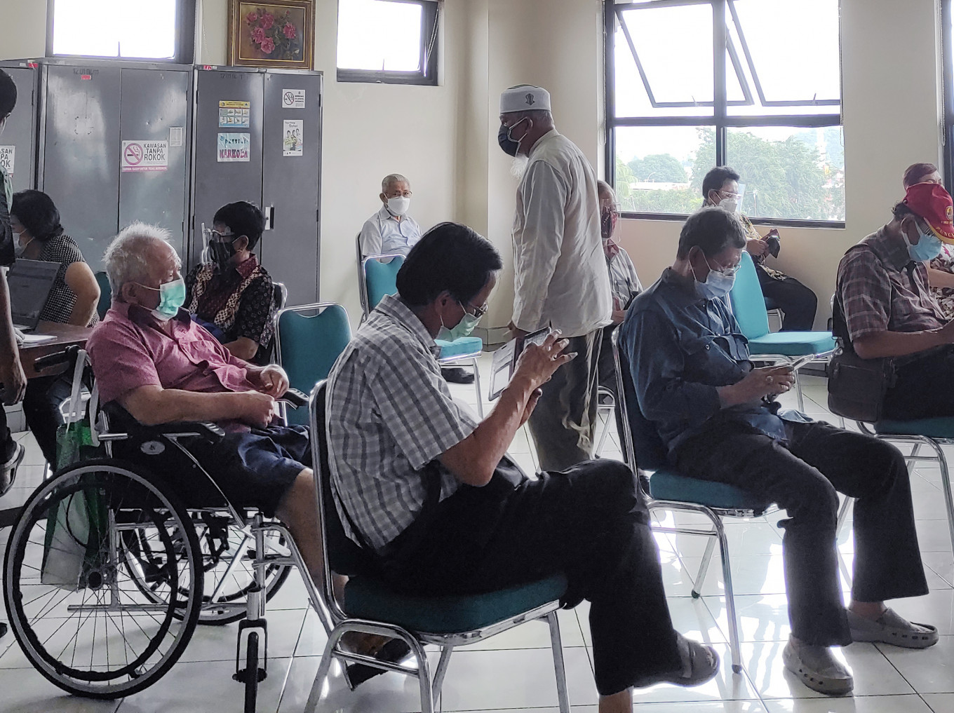 After questioning Terawan's vaccine, drug regulator faces political pressure - National - The Jakarta Post