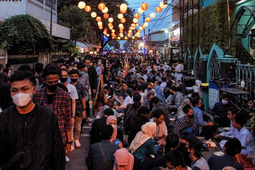 Ramadan festivities return as most curbs eased to pre-pandemic levels - Society - The Jakarta Post