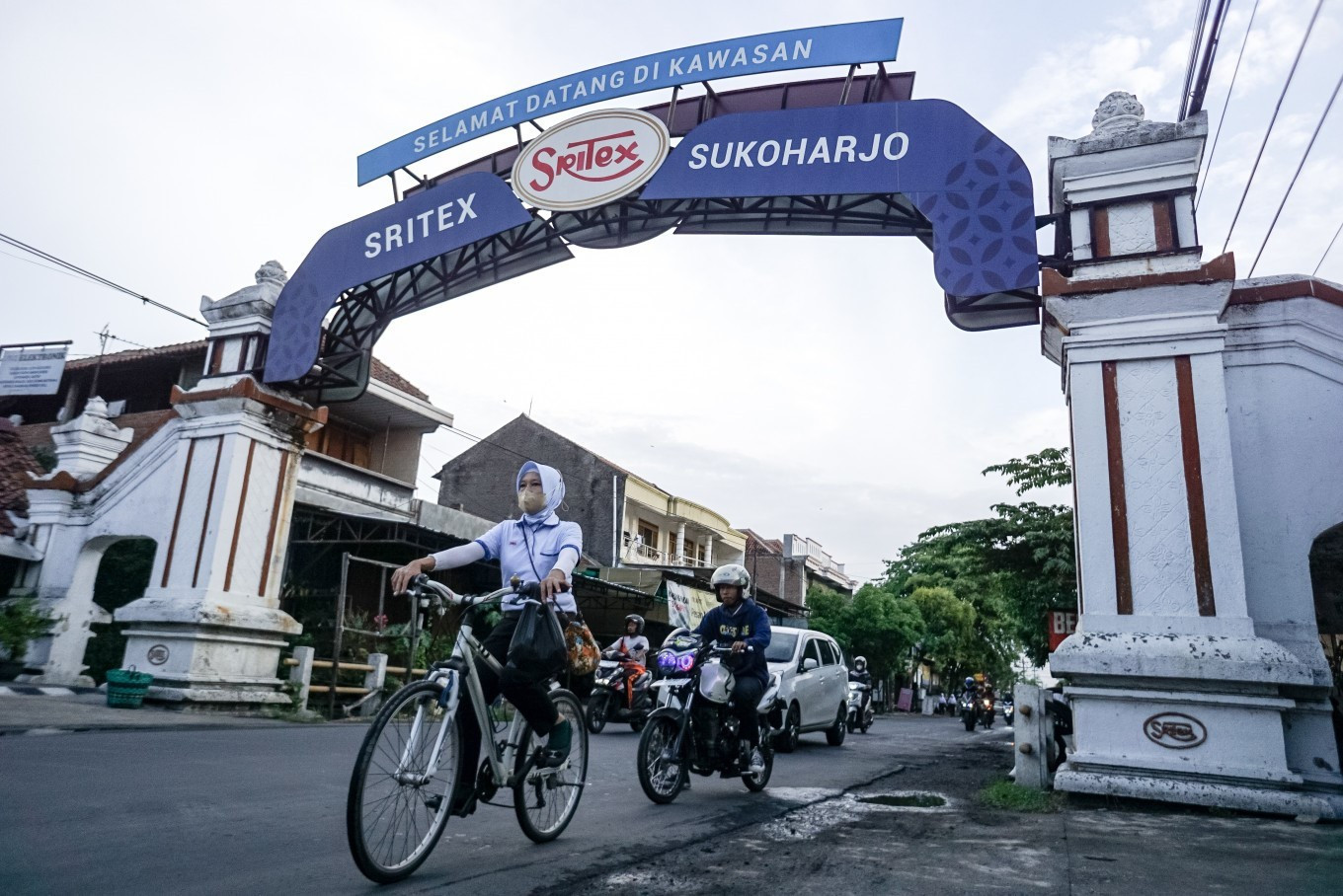 Caught upstream: Saving Indonesia’s dying textile industry - Academia - The Jakarta Post