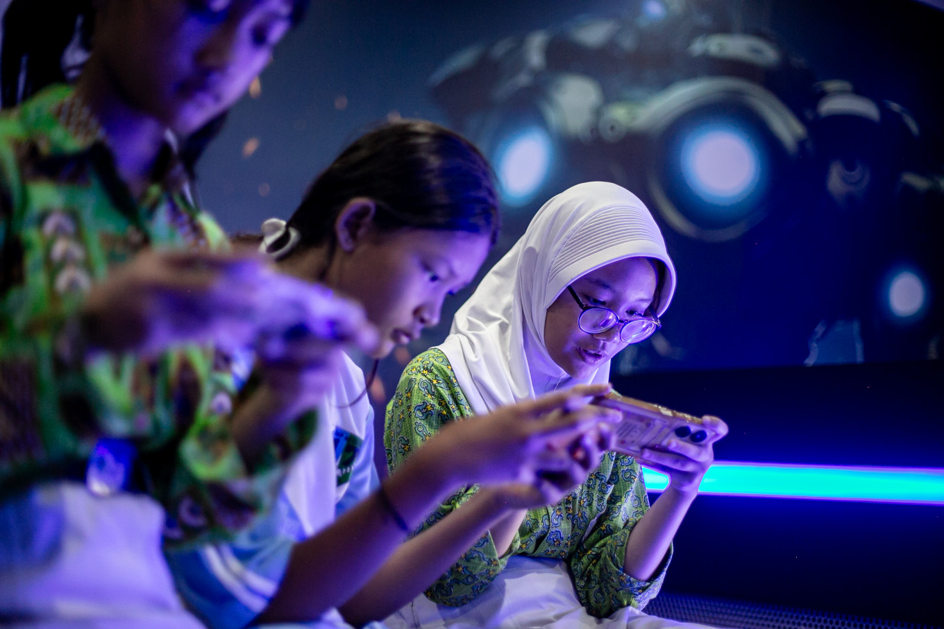 Parenting teenagers: Choosing connection over correction - Parents - The Jakarta Post
