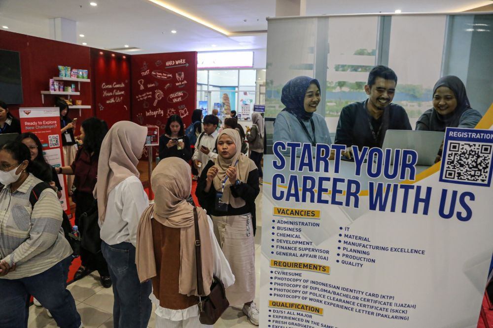 From GDP to good jobs: Managing AI’s barbell effect - Academia - The Jakarta Post