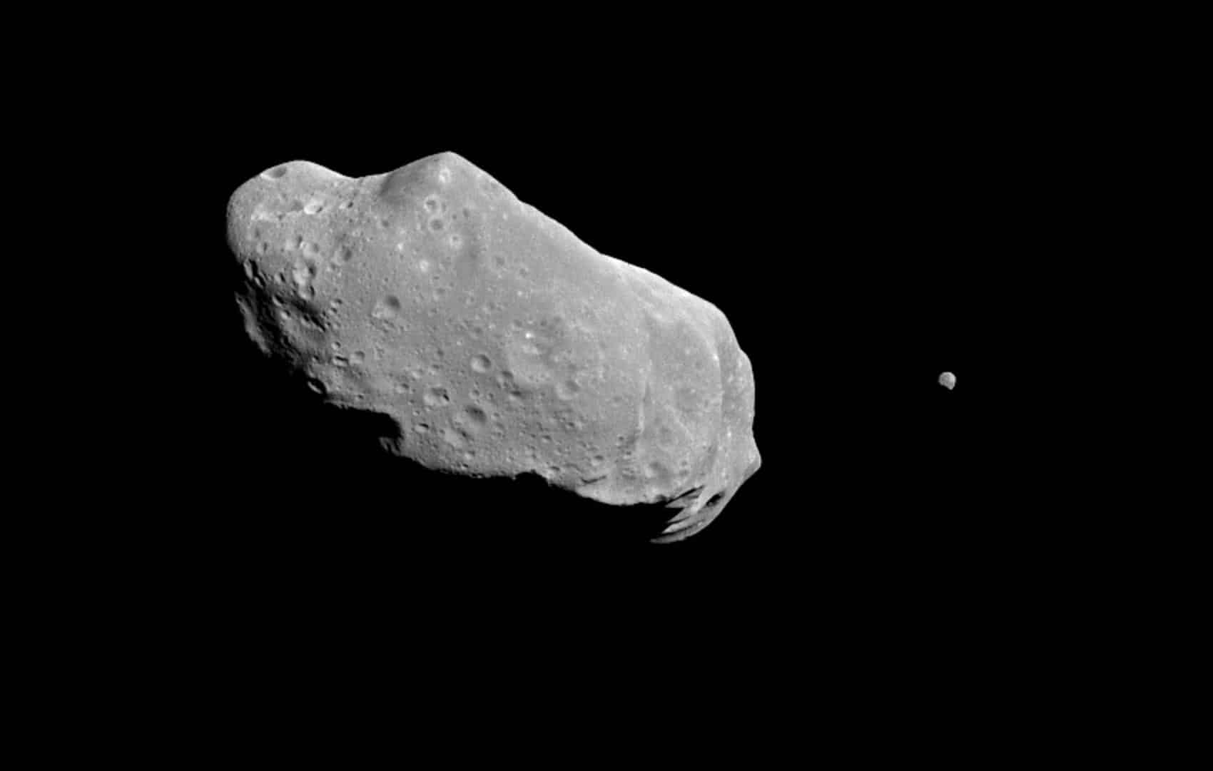 Asteroide próximo a Terra pode ser um pedaço da Lua - Olhar Digital