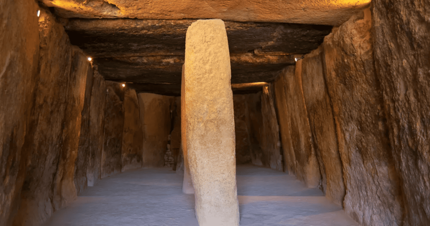 Tumba é considerada maior feito de engenharia da Idade da Pedra