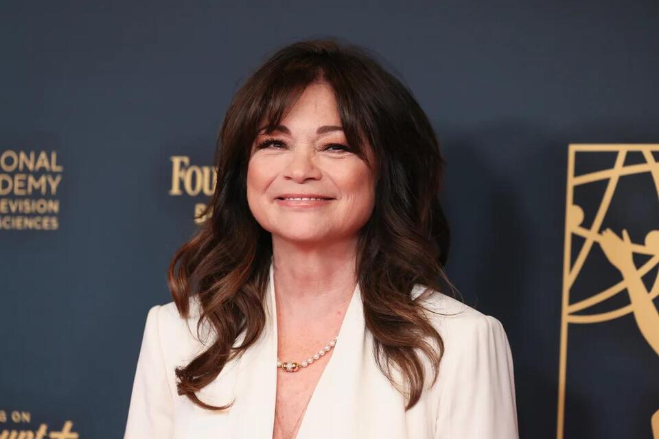 Valerie Bertinelli Turns Heads with Her Dramatic New Look Featuring Fully Gray Hair - NewsBreak