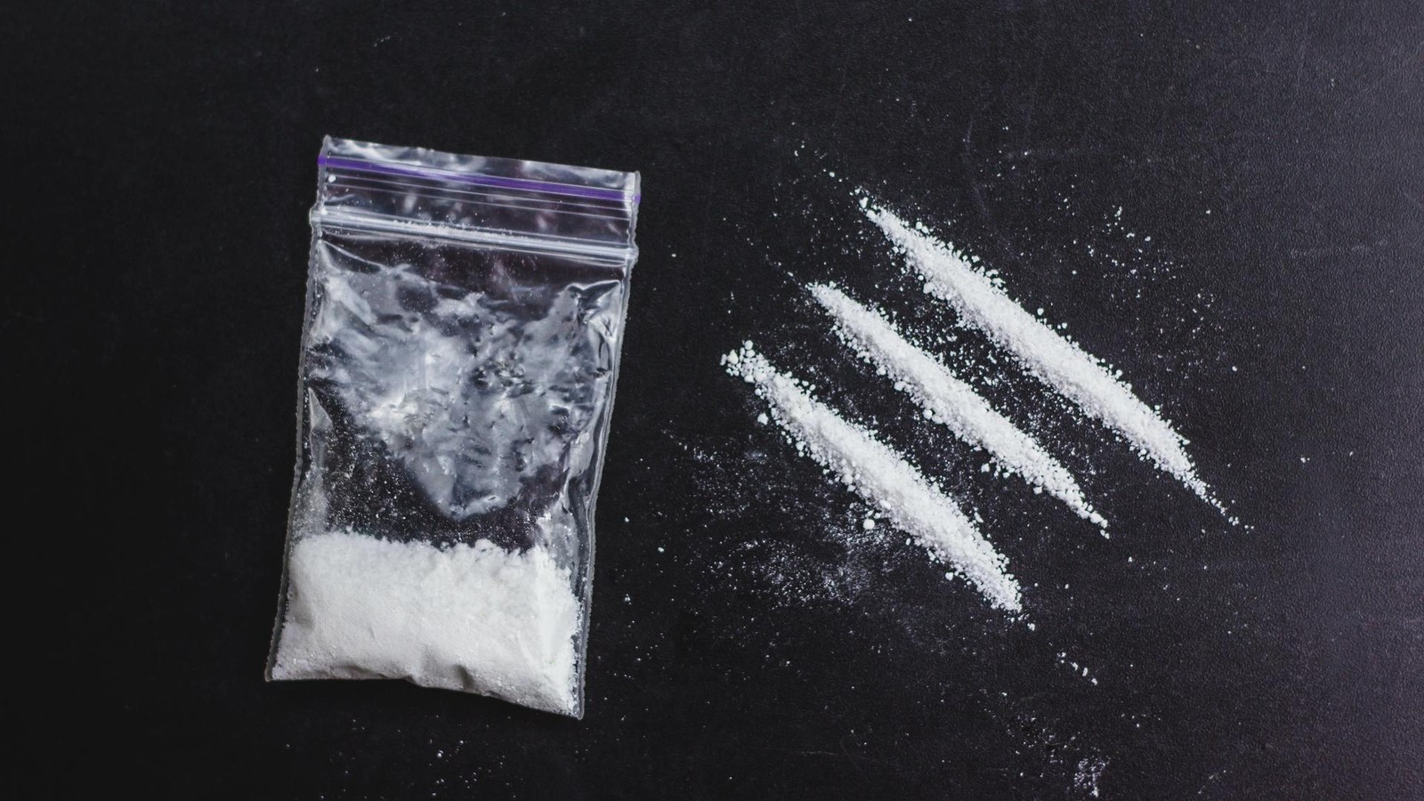 Polizei Hamburg: Drogenfahnder nehmen Dealer fest – und finden scharfe Munition in Billstedt