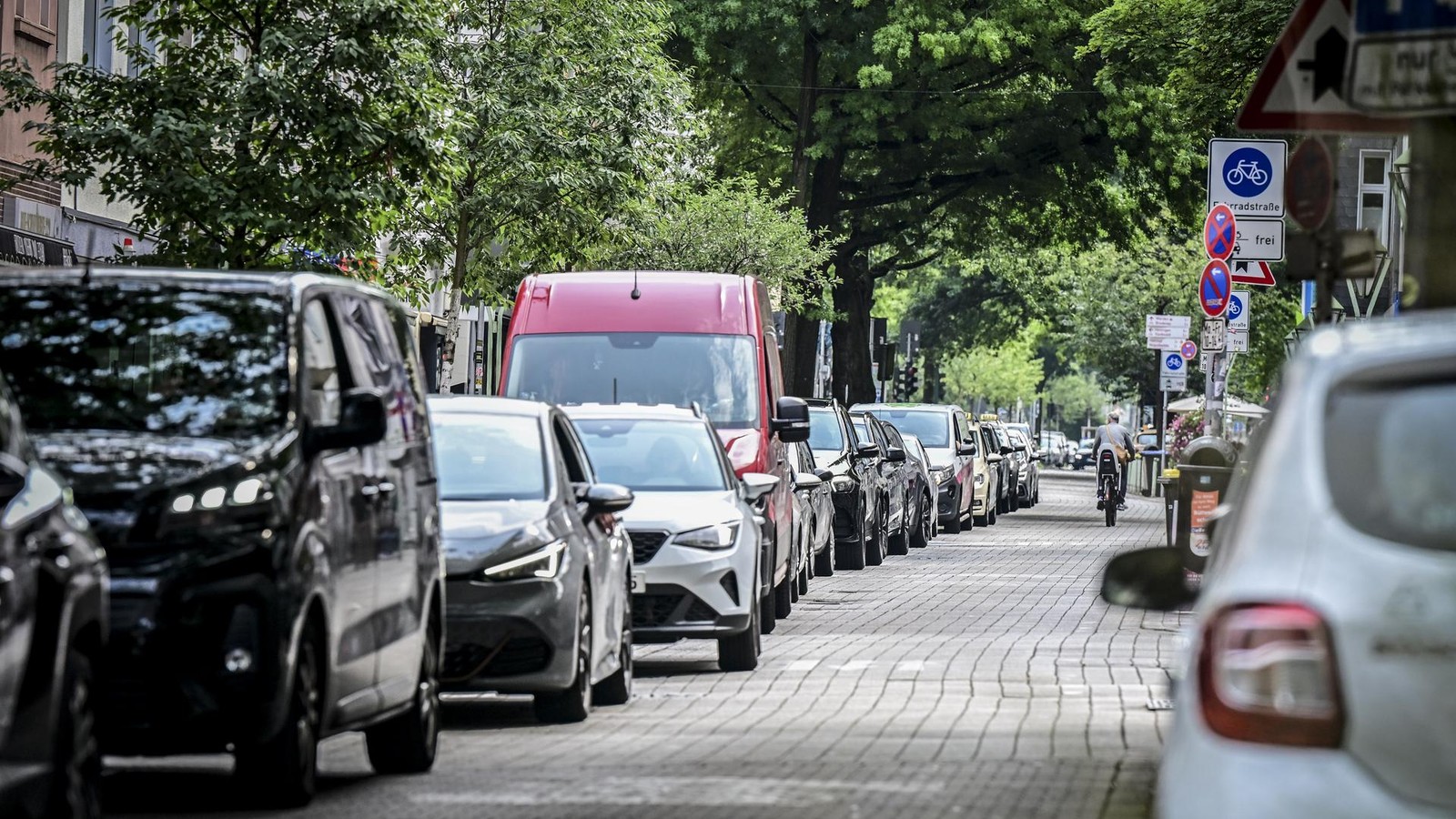 Autofreie Zonen in Essen-Rüttenscheid? „Parkhäuser müssten billiger sein“