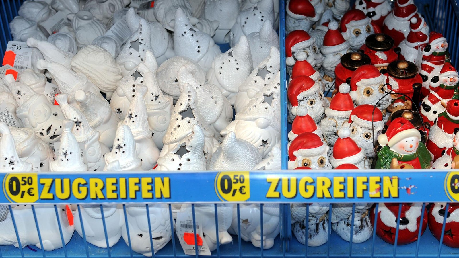 Tedi-Markt in Essen überfallen: Räuber flüchtet mit 100 Euro Münzgeld