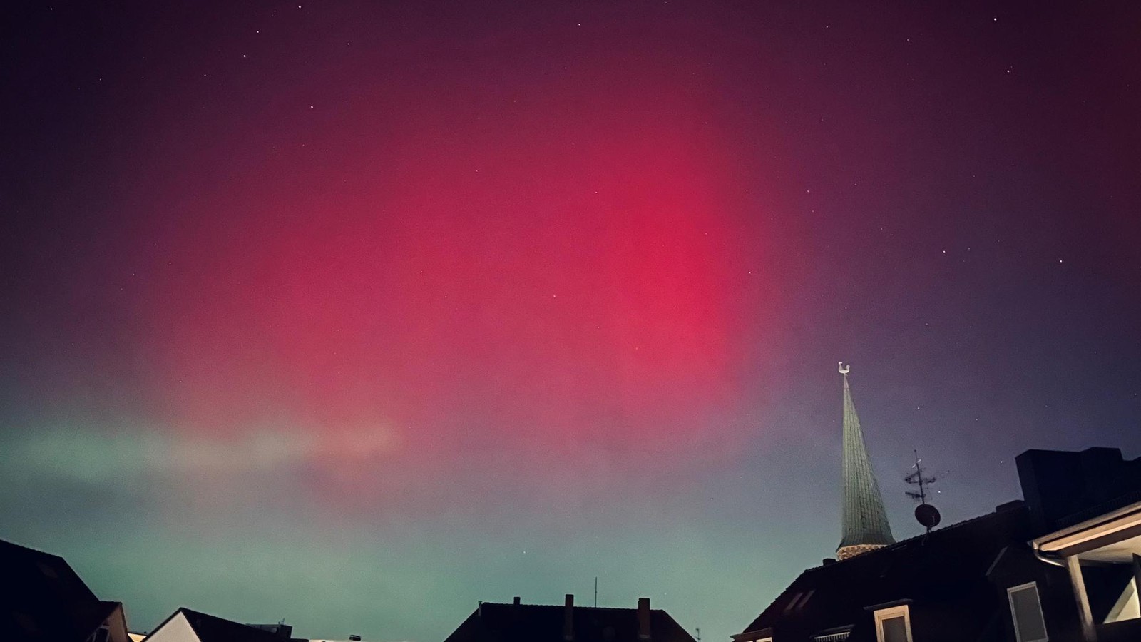 Polarlichter über Region Braunschweig: Himmelsspektakel am Montagabend zu sehen