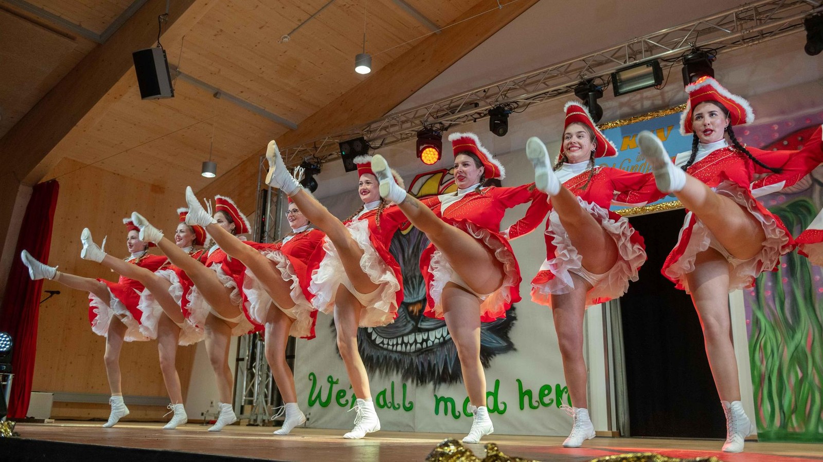 Flotte Bienen, Hutmacher und jede Menge Spaß: 70 Bilder vom Karneval in Kromsdorf