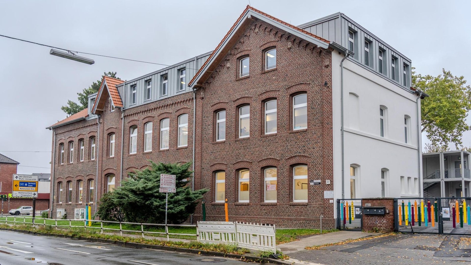 Schimmel-Geruch im Bochumer Klassenzimmer: Was die Stadt dagegen tun will