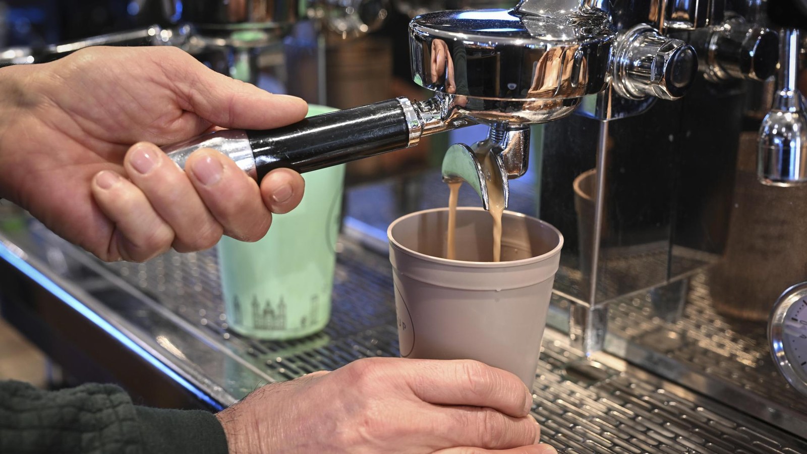 Luxus-Kaffeemaschine der Polizei: Was unter Zeitdruck so alles passiert