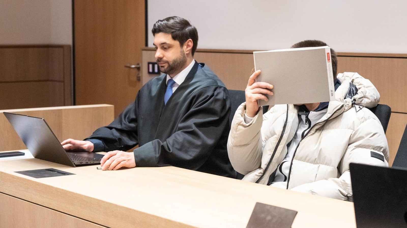 Vater (47) missbraucht Tochter in Herne: Richter korrigieren das Strafmaß