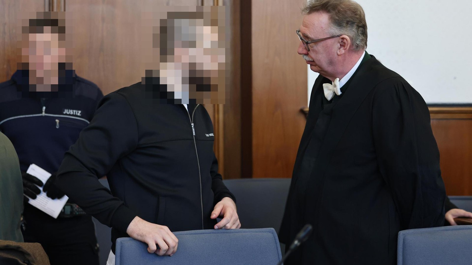 Mit Sprengstoff und Kalaschnikow: Bochumer Rocker zu acht Jahren Haft verurteilt