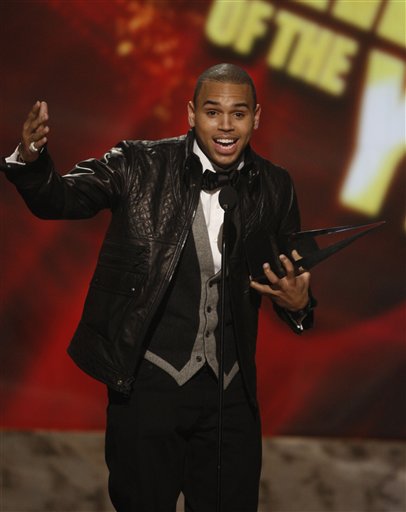 Brown, Kanye Storm AMAs