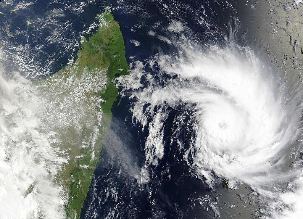 Thousands affected as cyclone floods Réunion Island in Indian Ocean