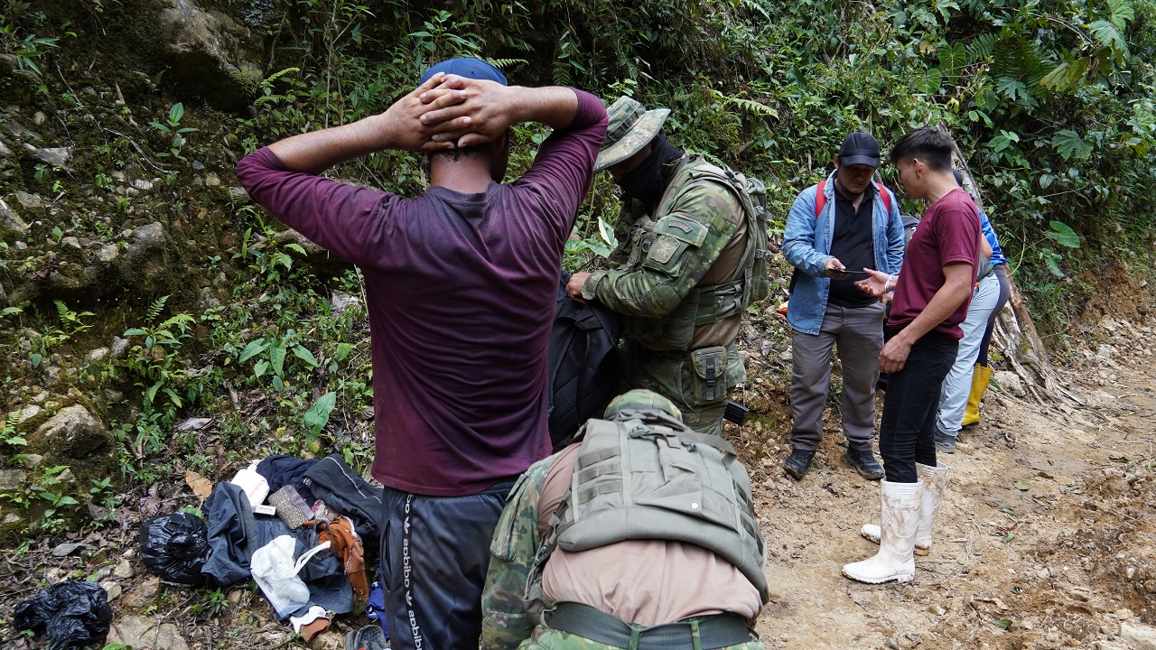 Ecuador: banda de narcotraficantes Los Lobos se abre paso en la minería ilegal de oro