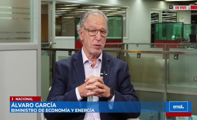 Biministro García aborda alzas de las cuentas de la luz y proyecta la economía nacional | Emol.com