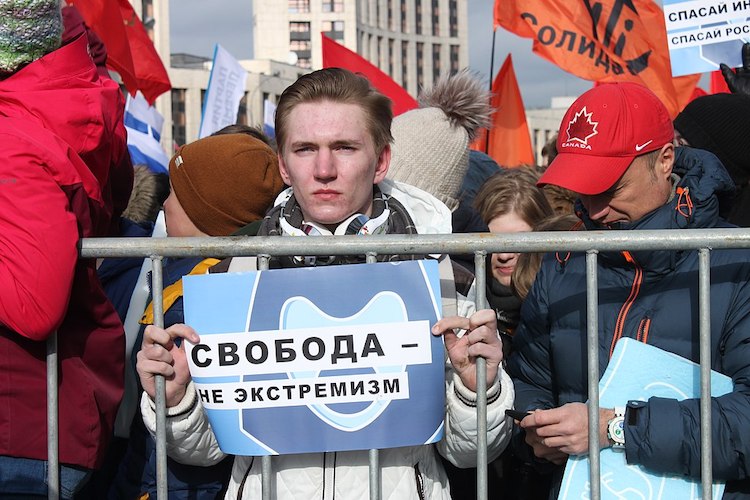 How the Russian government uses anti-extremism laws to fight opponents - Institute of Modern Russia