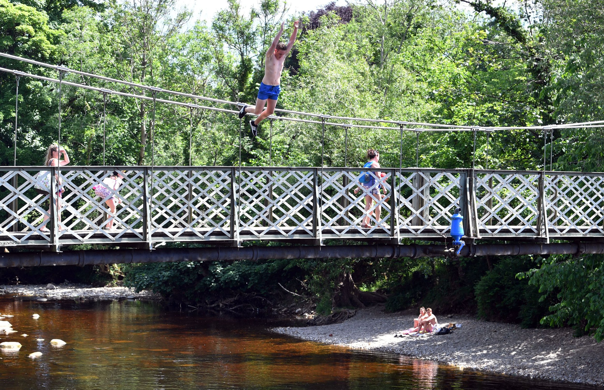 Swimming in sewage: Ilkley River Wharfe in Yorkshire is most polluted bathing site in England, data reveals – The i Paper