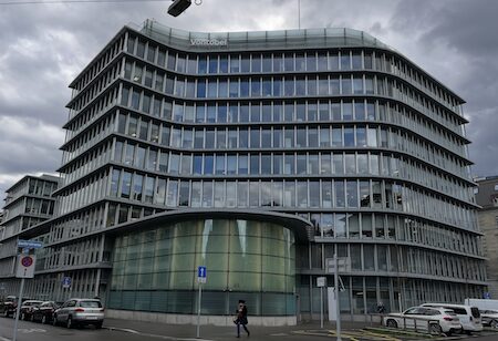 Vontobel holt junge Mutter, kickt sie nach 7 Tagen – Inside Paradeplatz